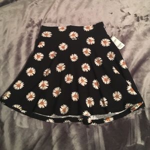 Black daisy pattern skirt